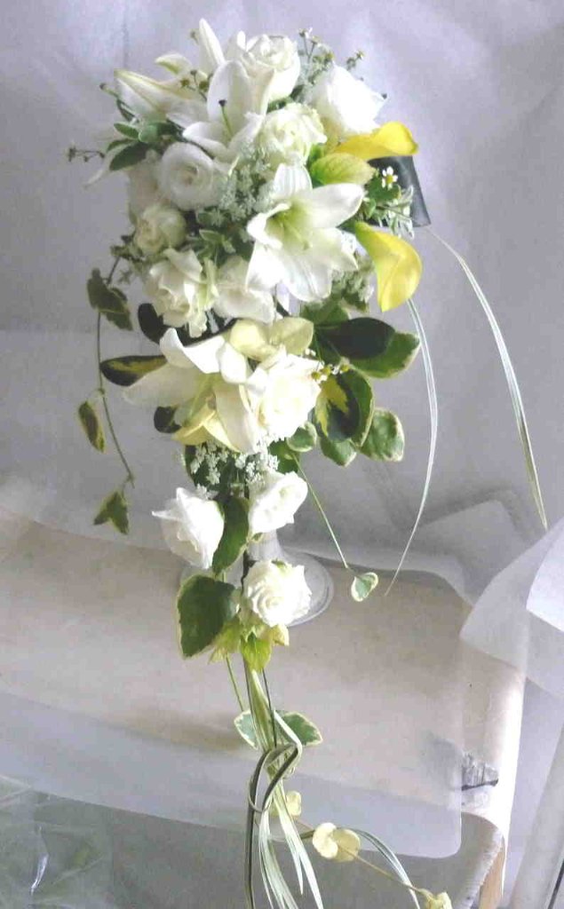 キャスケードブーケ　２０３の画像